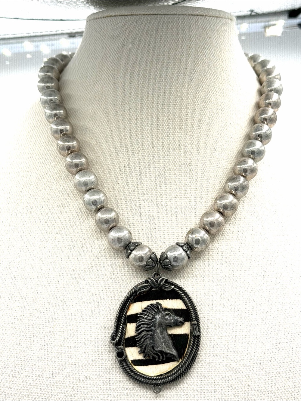 Striking Silver-Tone Beaded Southwestern Horse Pendant Woman’s Necklace Jewelry